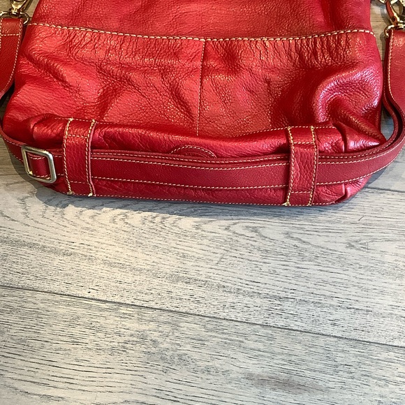Roots Lauren Valentines Edition Red Leather Shoulder Bag.  Made in Canada 🇨🇦 - Picture 2 of 4
